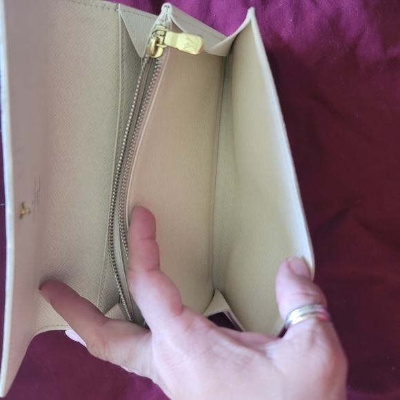 Louis Vuitton Checkered Wallet - Picture 9 of 11